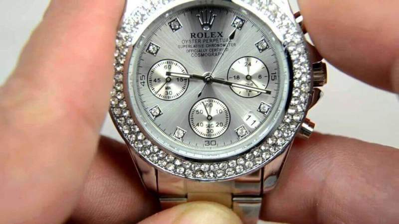 Как выбрать и купить настоящие часы Ролекс в подарок женщине